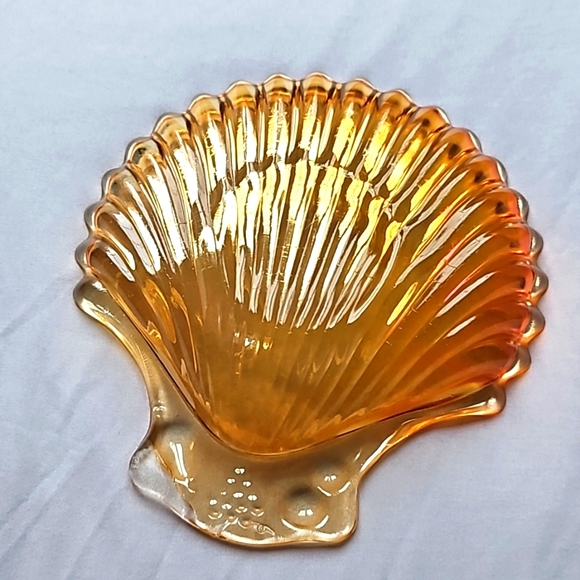 Carnival Glass Sea Shell Trinket Dish - Picture 2 of 5